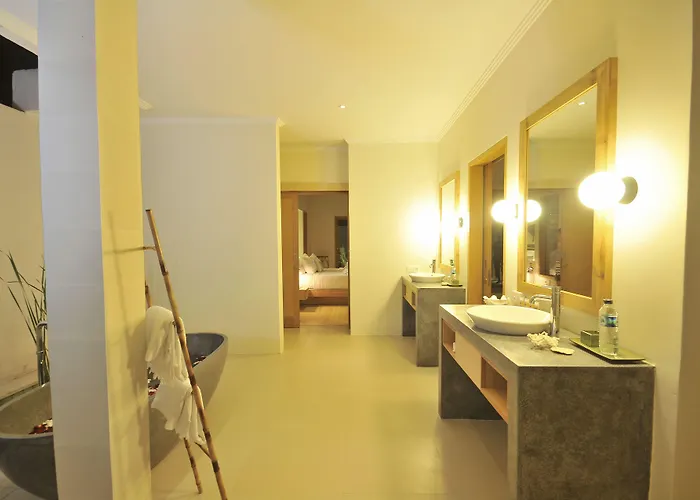 Villa Bali Asri Batubelig Seminyak